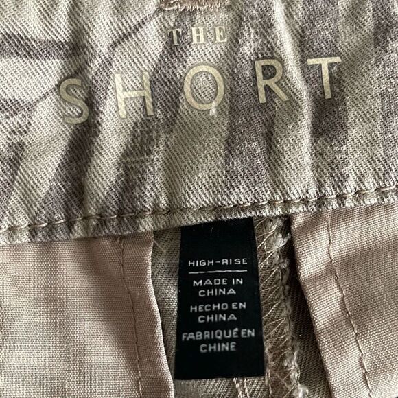 WHBM High Rise Short Khaki Tropical Print 4 - Picture 12 of 13